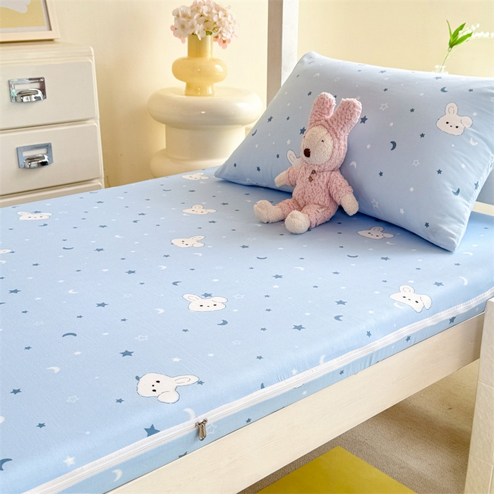 91家纺网 家纺一手货源 找家纺 多品家纺 2025春夏新款超柔水洗棉学生宿舍床垫套 星空小兔