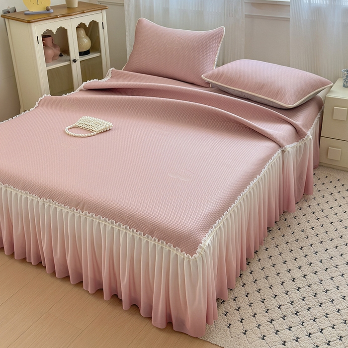 91家纺网 家纺一手货源 找家纺 美优兰2025新款PE提花凉感冰豆豆床裙 初夏粉