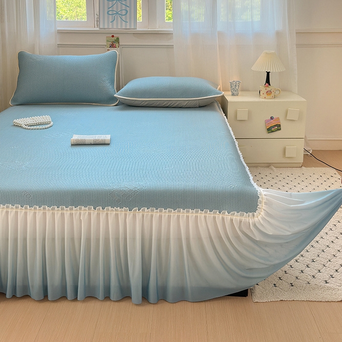 91家纺网 家纺一手货源 找家纺 美优兰2025新款PE提花凉感冰豆豆床裙 M豆蓝