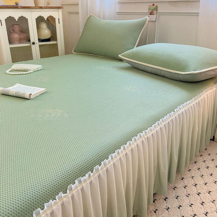 91家纺网 家纺一手货源 找家纺 美优兰2025新款PE提花凉感冰豆豆床裙 M豆绿