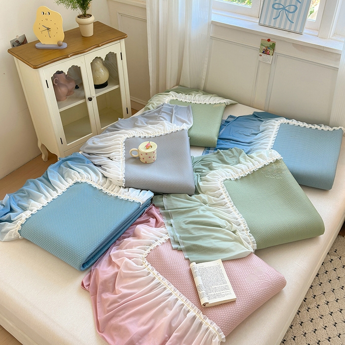 91家纺网 家纺一手货源 找家纺 美优兰2025新款PE提花凉感冰豆豆床裙 组合（仅供参考）