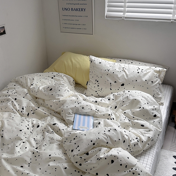 91家纺网 家纺一手货源 找家纺 柚可家居 2024新款40支斜纹纯棉四件套-摩卡点点 失焦黑白