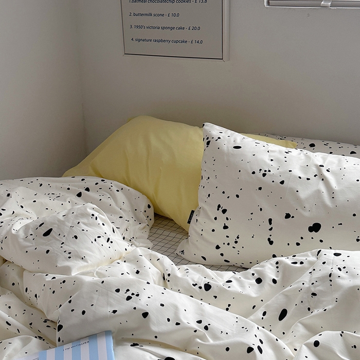 91家纺网 家纺一手货源 找家纺 柚可家居 2024新款40支斜纹纯棉四件套-摩卡点点 失焦黑白