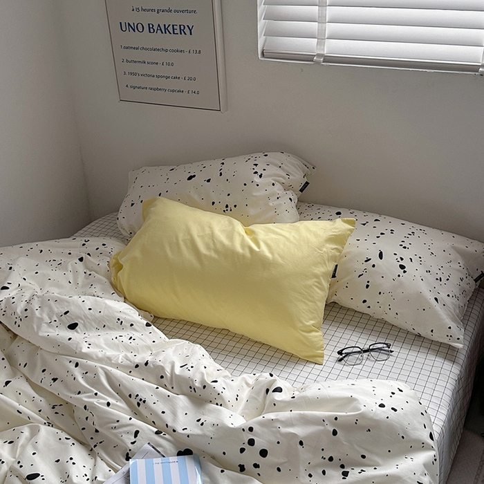 91家纺网 家纺一手货源 找家纺 柚可家居 2024新款40支斜纹纯棉四件套-摩卡点点 失焦黑白