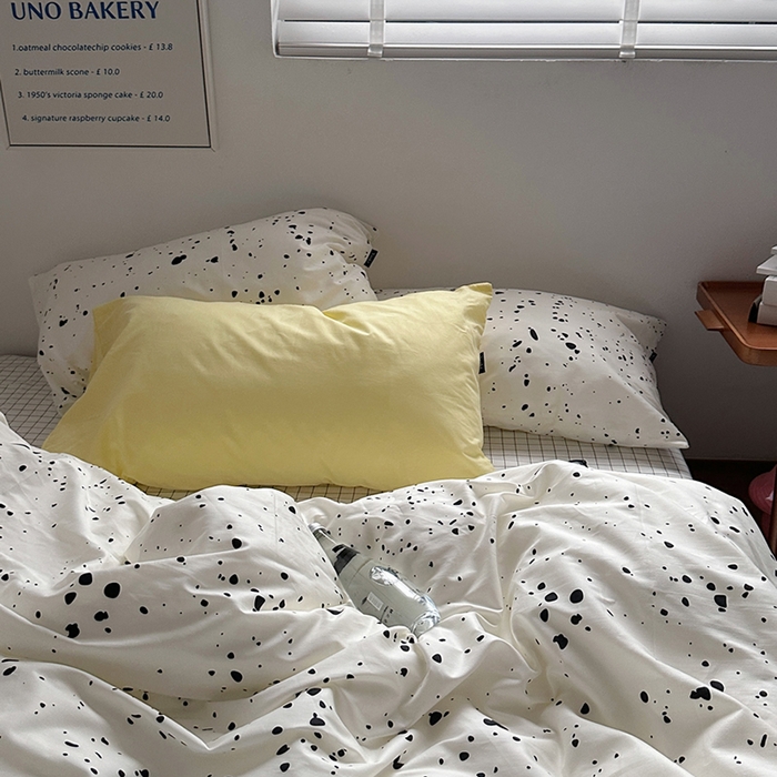 91家纺网 家纺一手货源 找家纺 柚可家居 2024新款40支斜纹纯棉四件套-摩卡点点 失焦黑白