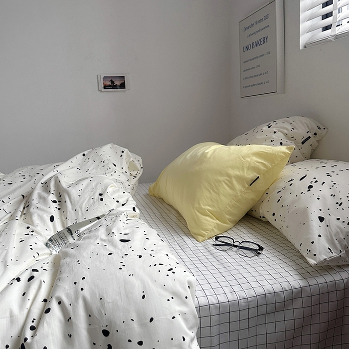 91家纺网 家纺一手货源 找家纺 柚可家居 2024新款40支斜纹纯棉四件套-摩卡点点 失焦黑白