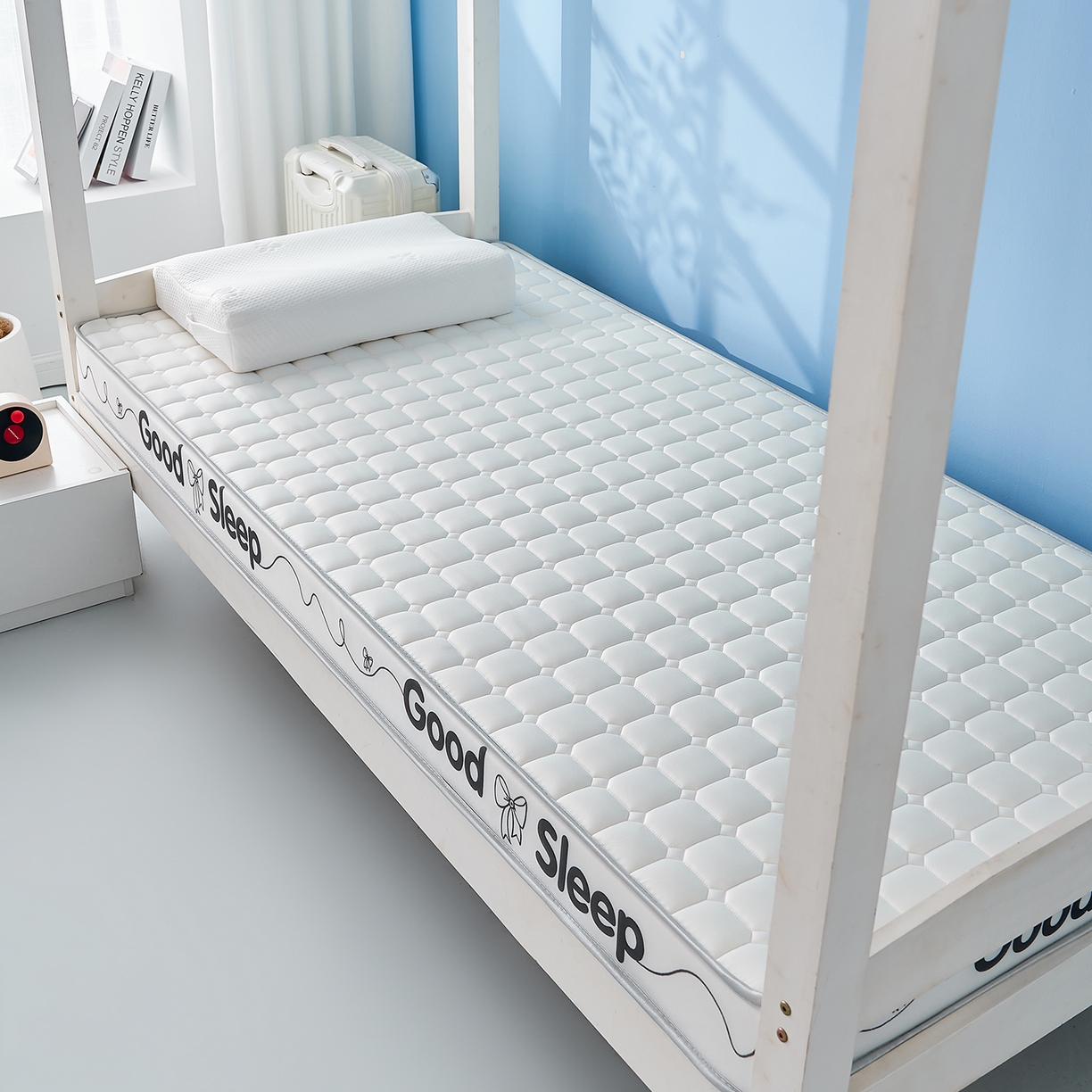 91家纺网 家纺一手货源 找家纺 元昊床垫 2025新款牛奶丝乳胶记忆海绵学生床垫 蝴蝶结-向往白