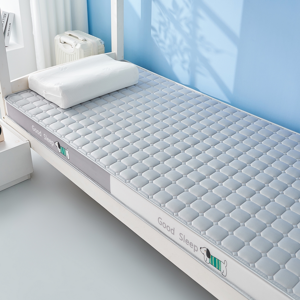 91家纺网 家纺一手货源 找家纺 元昊床垫 2025新款牛奶丝乳胶记忆海绵学生床垫 旺旺狗-布丁灰