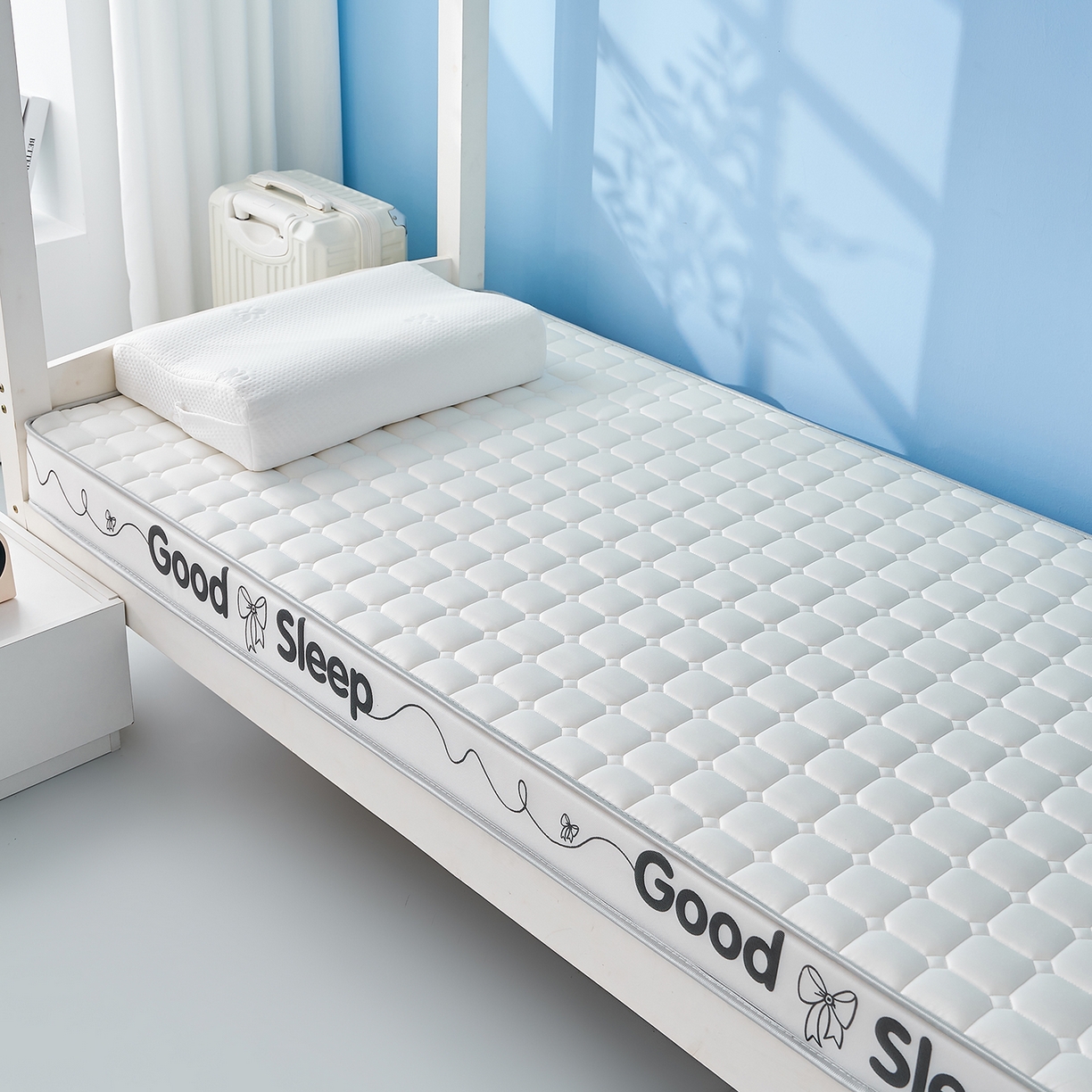 91家纺网 家纺一手货源 找家纺 元昊床垫 2025新款牛奶丝乳胶记忆海绵学生床垫 蝴蝶结-向往白