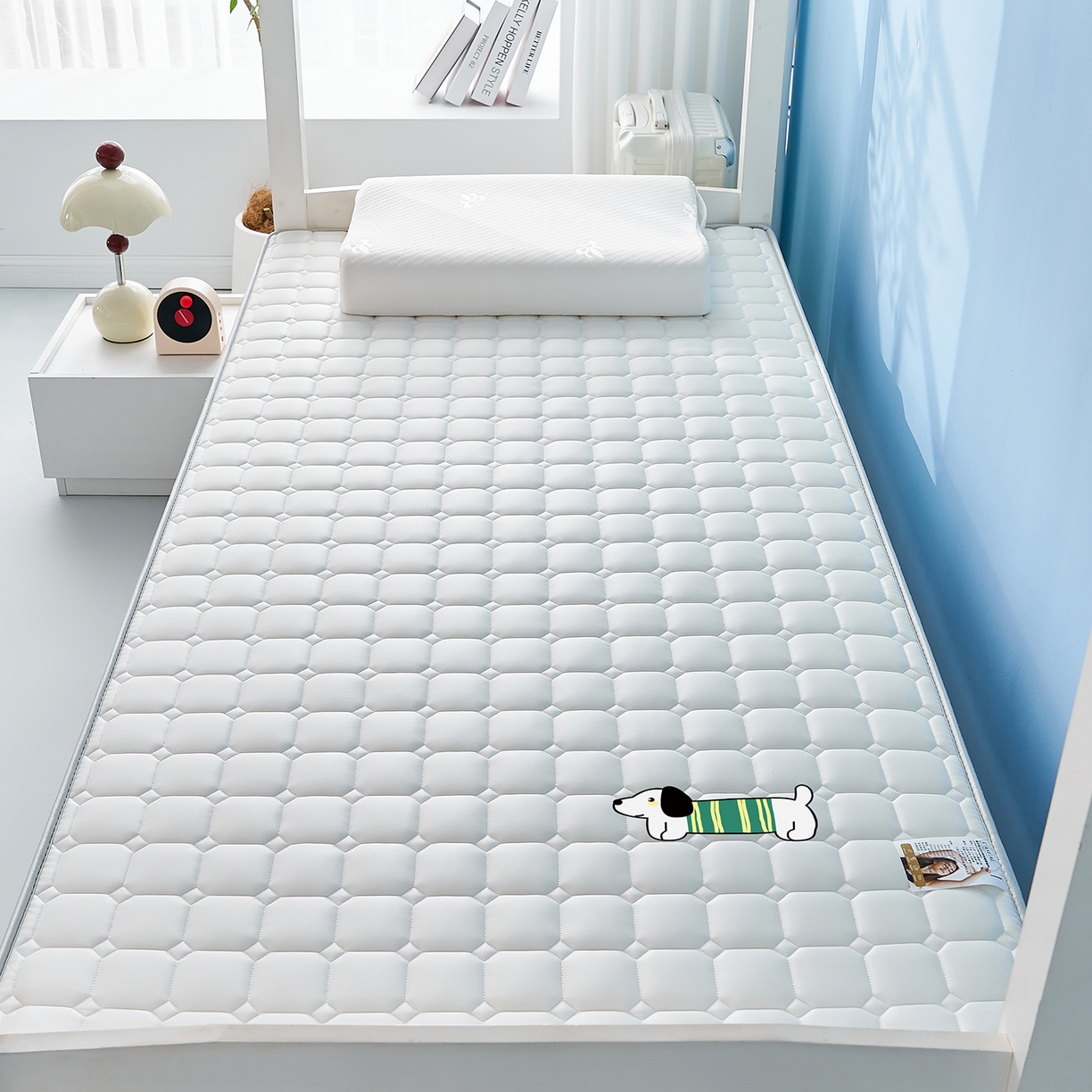 91家纺网 家纺一手货源 找家纺 元昊床垫 2025新款牛奶丝乳胶记忆海绵学生床垫 旺旺狗-布丁白