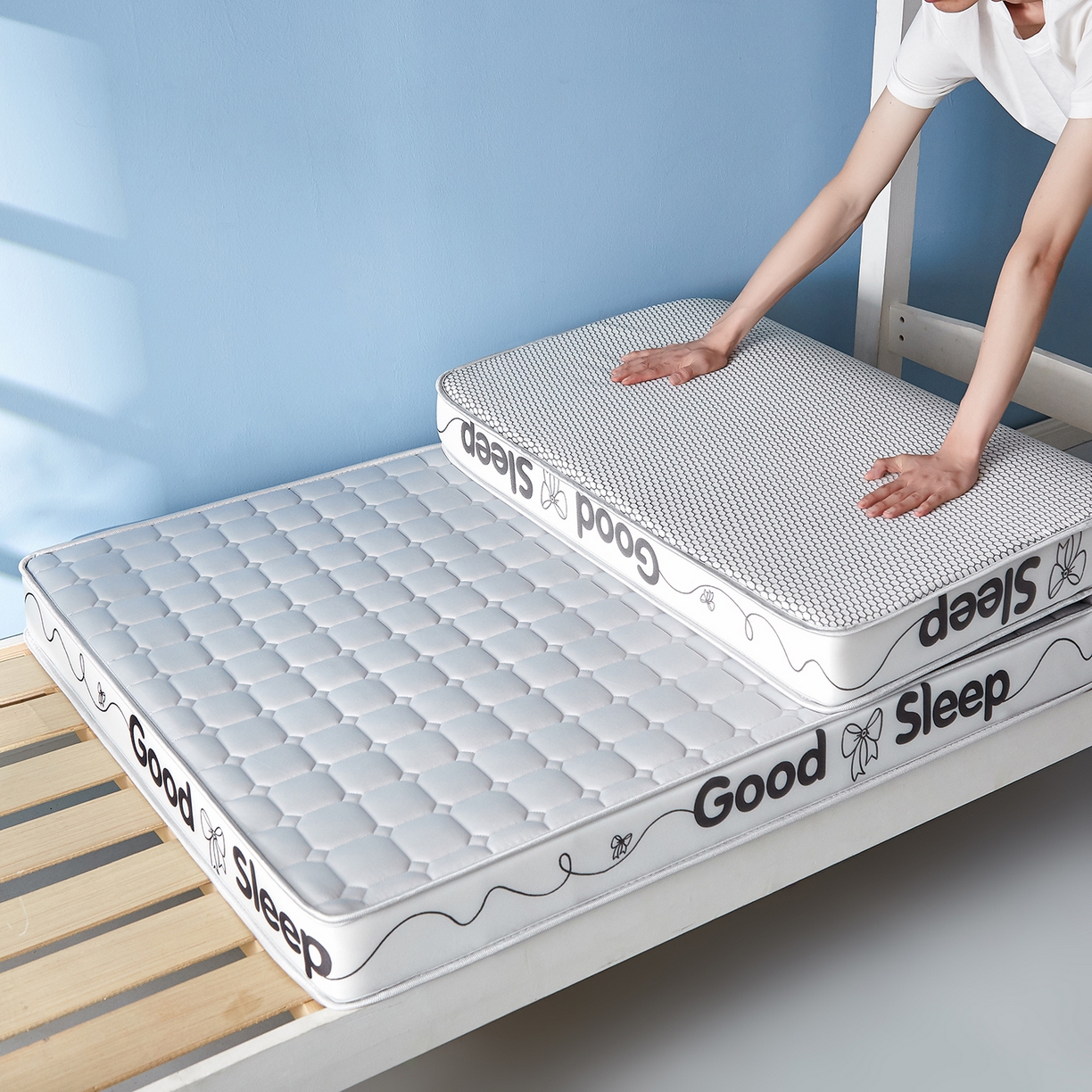 91家纺网 家纺一手货源 找家纺 元昊床垫 2025新款牛奶丝乳胶记忆海绵学生床垫 蝴蝶结-落尘灰