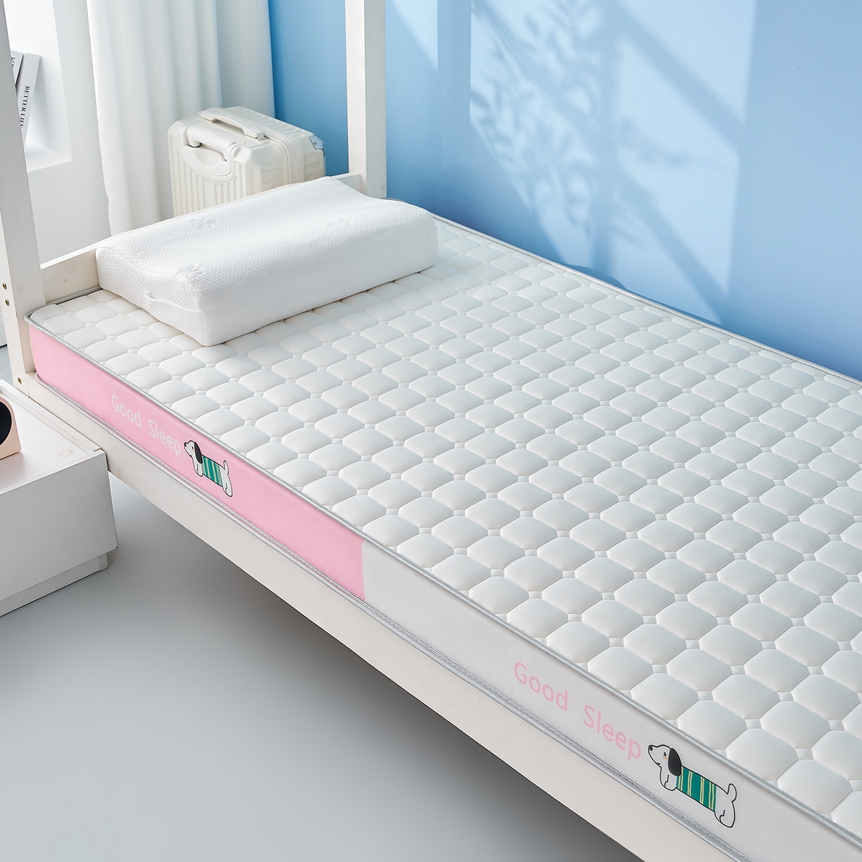 91家纺网 家纺一手货源 找家纺 元昊床垫 2025新款牛奶丝乳胶记忆海绵学生床垫 旺旺狗-布丁粉