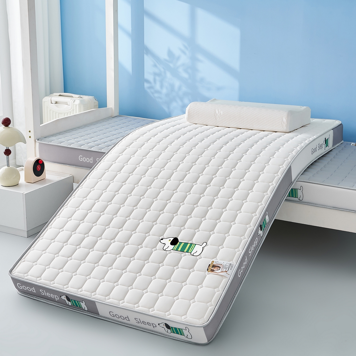 元昊床垫 2025新款牛奶丝乳胶记忆海绵学生床垫 旺旺狗-布丁白