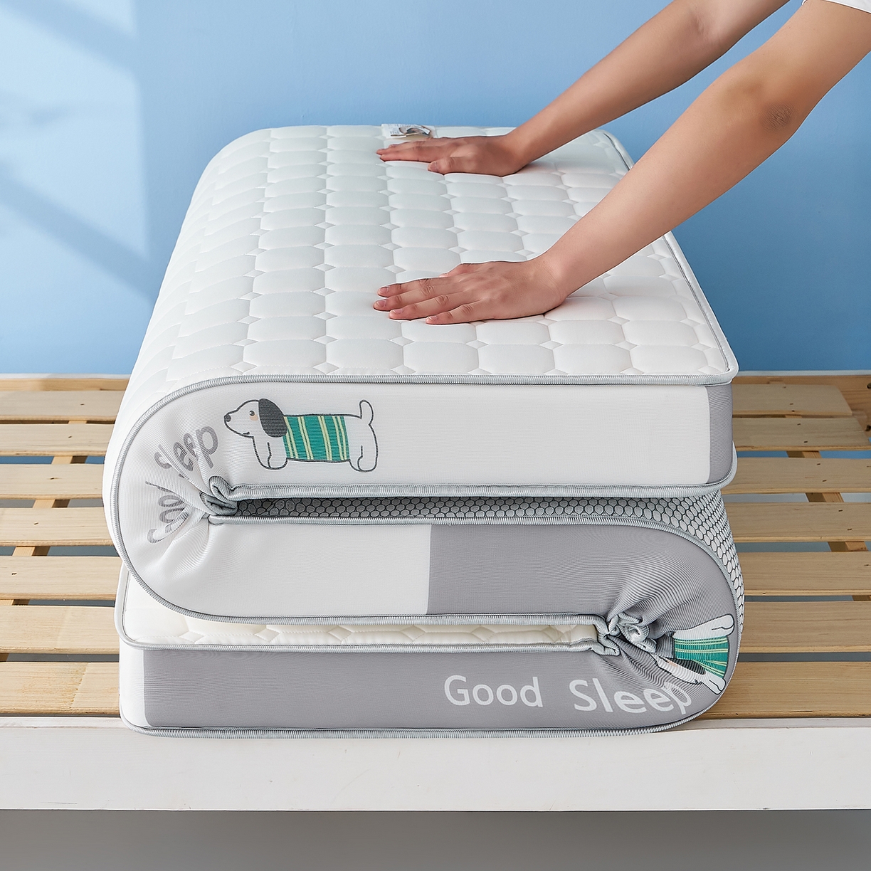 91家纺网 家纺一手货源 找家纺 元昊床垫 2025新款牛奶丝乳胶记忆海绵学生床垫 旺旺狗-布丁白