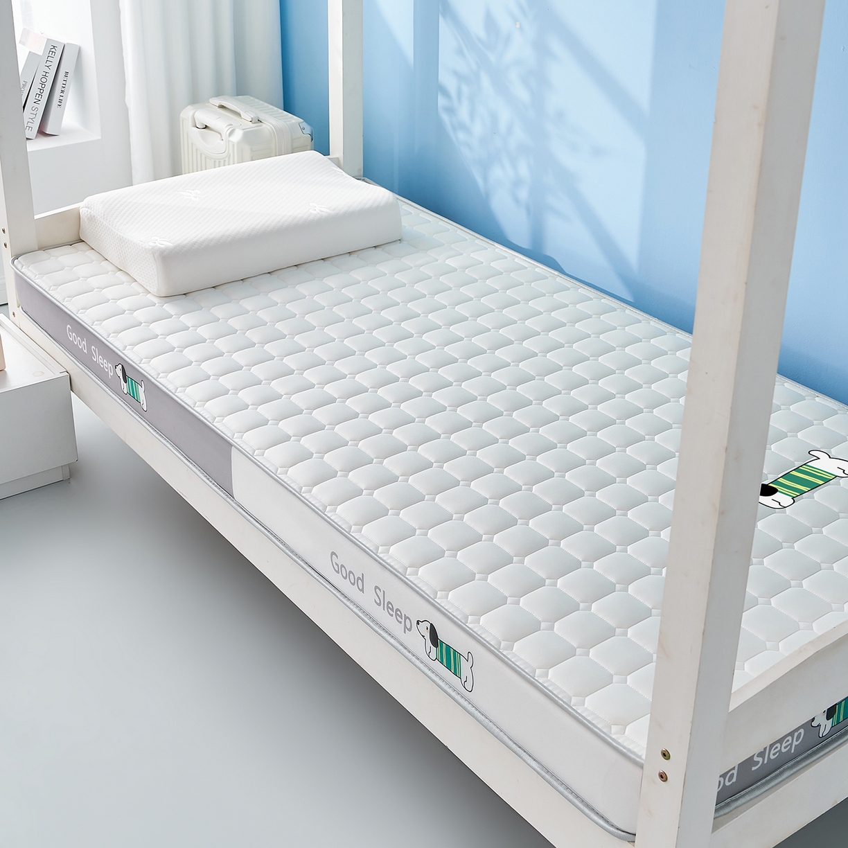 91家纺网 家纺一手货源 找家纺 元昊床垫 2025新款牛奶丝乳胶记忆海绵学生床垫 旺旺狗-布丁白