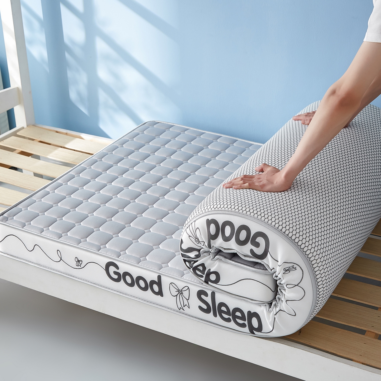 91家纺网 家纺一手货源 找家纺 元昊床垫 2025新款牛奶丝乳胶记忆海绵学生床垫 蝴蝶结-落尘灰