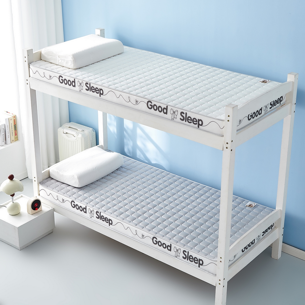 91家纺网 家纺一手货源 找家纺 元昊床垫 2025新款牛奶丝乳胶记忆海绵学生床垫 蝴蝶结-落尘灰