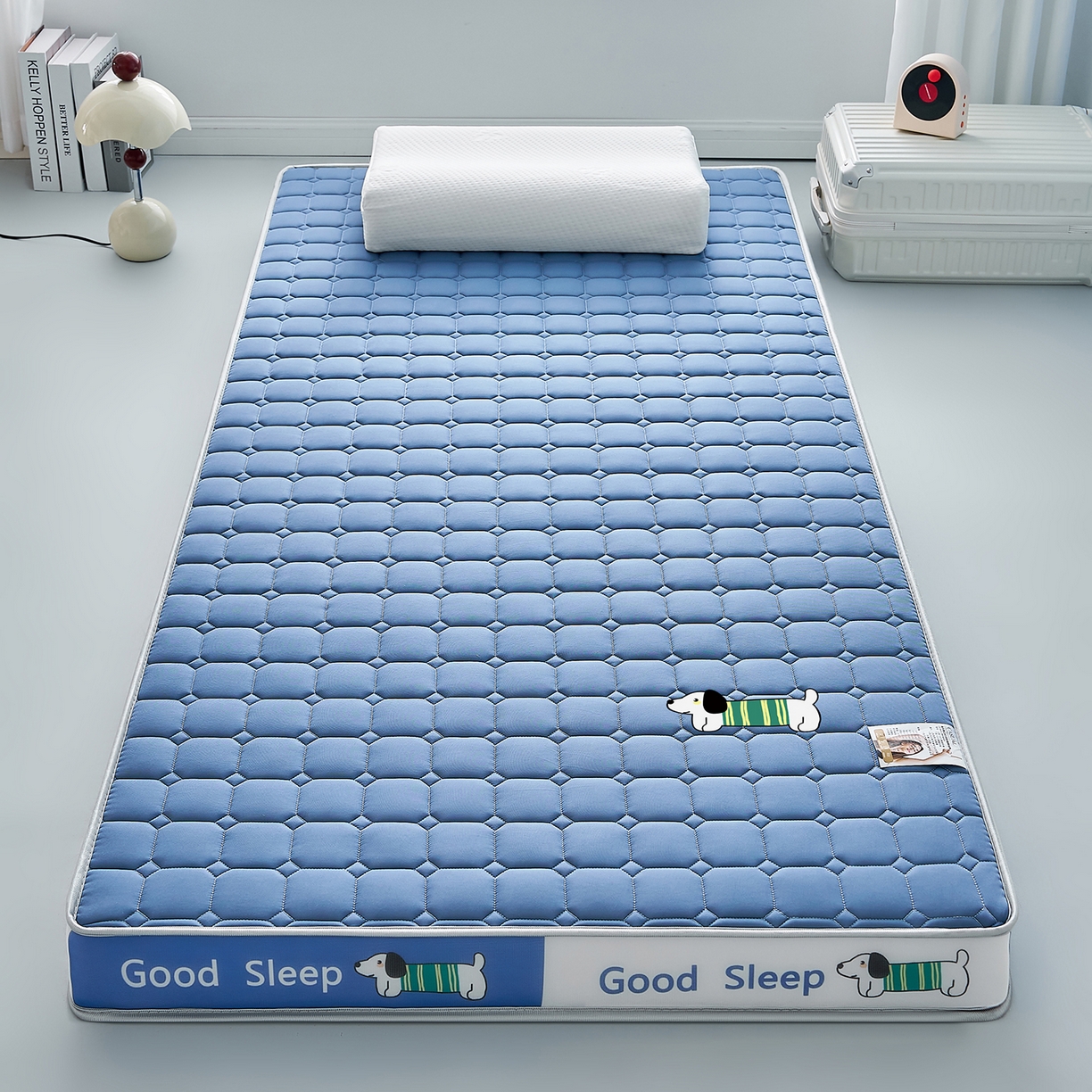 91家纺网 家纺一手货源 找家纺 元昊床垫 2025新款牛奶丝乳胶记忆海绵学生床垫 旺旺狗-布丁蓝