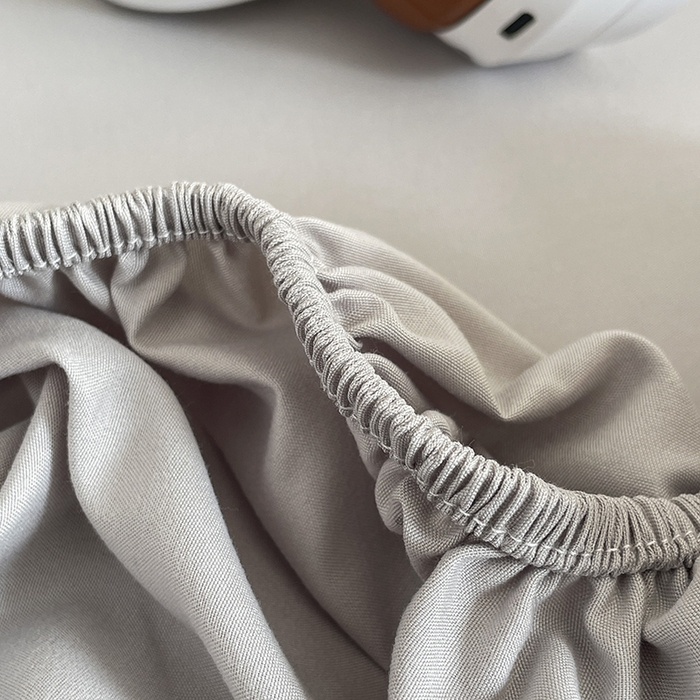 91家纺网 家纺一手货源 找家纺 北辰 2025新款简约素色云朵棉可水洗纯色床笠单件三件套 素雅灰