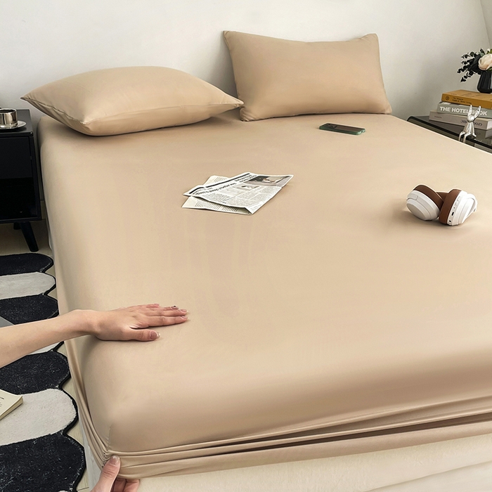 91家纺网 家纺一手货源 找家纺 北辰 2025新款简约素色云朵棉可水洗纯色床笠单件三件套 香槟色