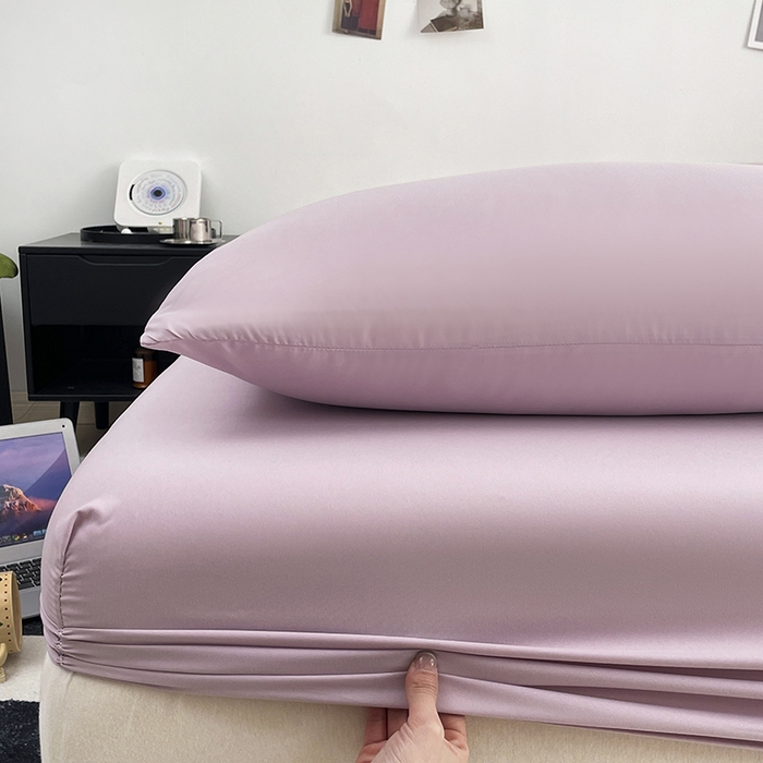 91家纺网 家纺一手货源 找家纺 北辰 2025新款简约素色云朵棉可水洗纯色床笠单件三件套 香芋紫