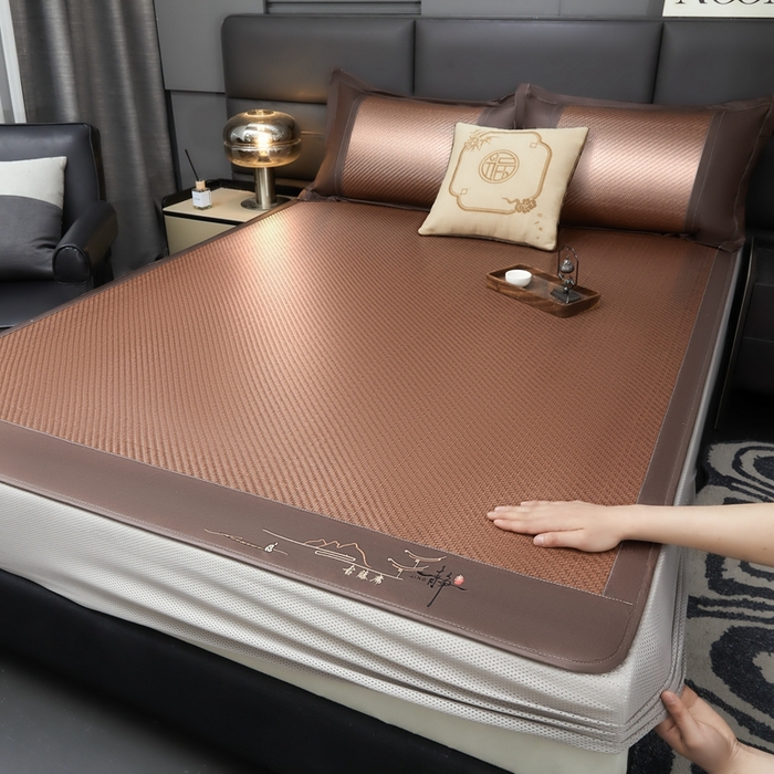 91家纺网 家纺一手货源 找家纺 （总）卡罗兰 2025新款PE超冷感霸王藤刺绣床笠款凉席席子