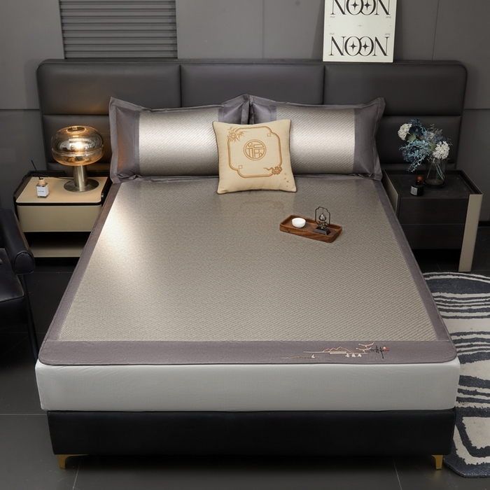 91家纺网 家纺一手货源 找家纺 卡罗兰 2025新款PE超冷感霸王藤刺绣床笠款凉席席子 烟灰色-床笠款