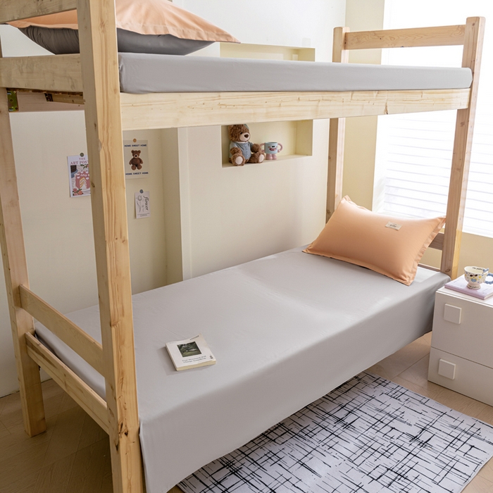 91家纺网 家纺一手货源 找家纺 鑫宇家纺 2025新款13372全棉纯色双拼学生宿舍三件套六件套 奶玉+浅灰