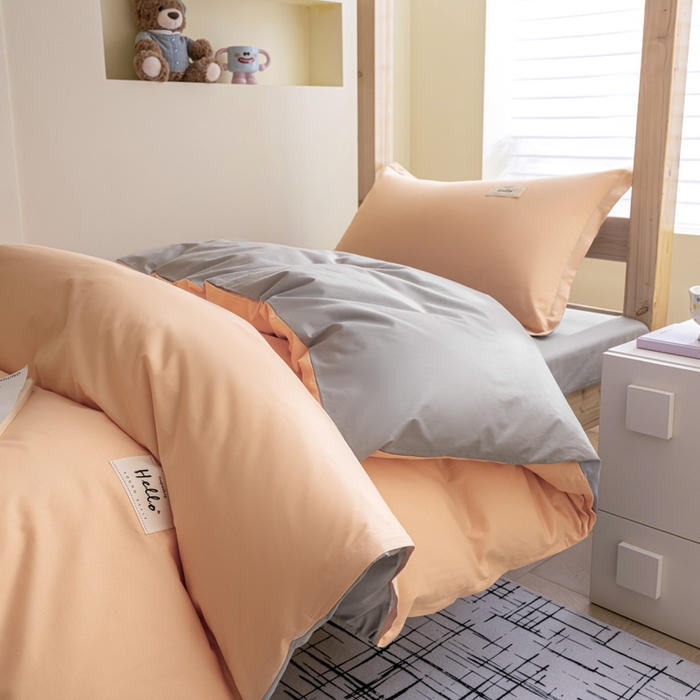 91家纺网 家纺一手货源 找家纺 鑫宇家纺 2025新款13372全棉纯色双拼学生宿舍三件套六件套 奶玉+浅灰