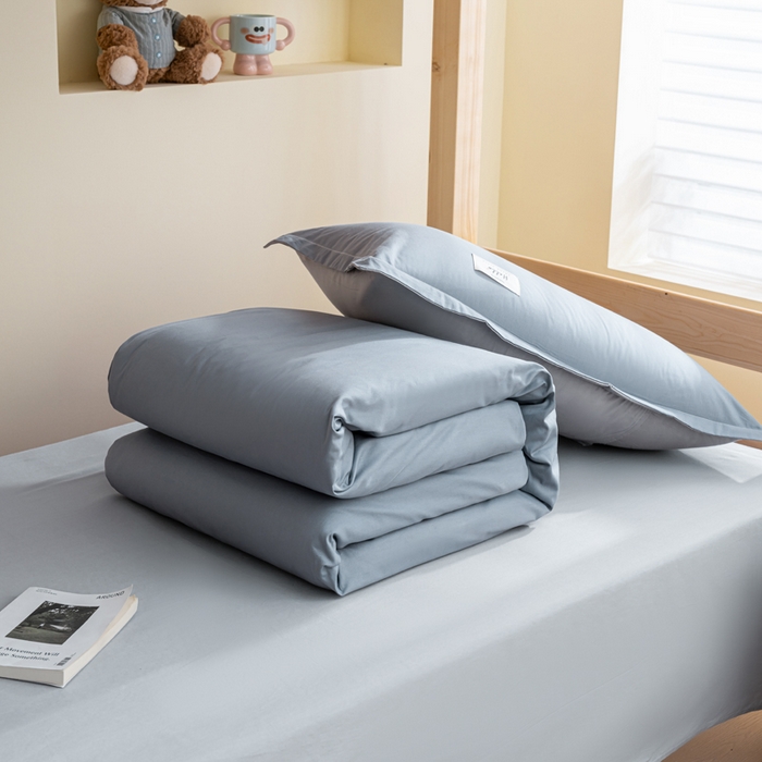 91家纺网 家纺一手货源 找家纺 鑫宇家纺 2025新款13372全棉纯色双拼学生宿舍三件套六件套 雾霾灰+浅灰