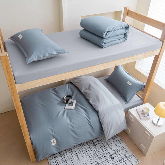 91家纺网 家纺一手货源 找家纺 鑫宇家纺 2025新款13372全棉纯色双拼学生宿舍三件套六件套 雾霾灰+浅灰
