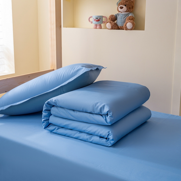 91家纺网 家纺一手货源 找家纺 鑫宇家纺 2025新款13372全棉纯色双拼学生宿舍三件套六件套 中天蓝