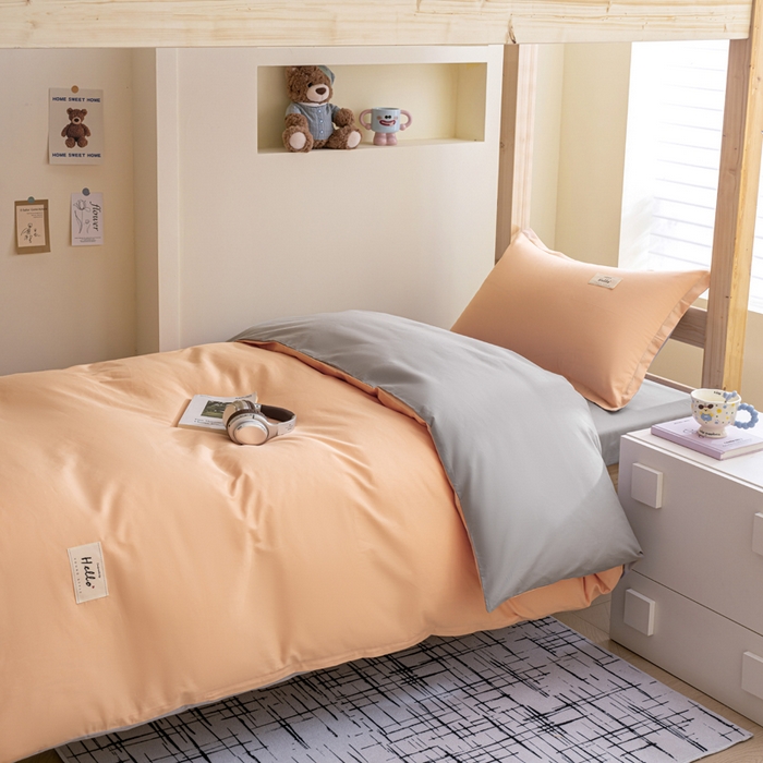 91家纺网 家纺一手货源 找家纺 鑫宇2025新款13372全棉学生宿舍上下铺三件套床单款床笠款可定制 奶玉+浅灰