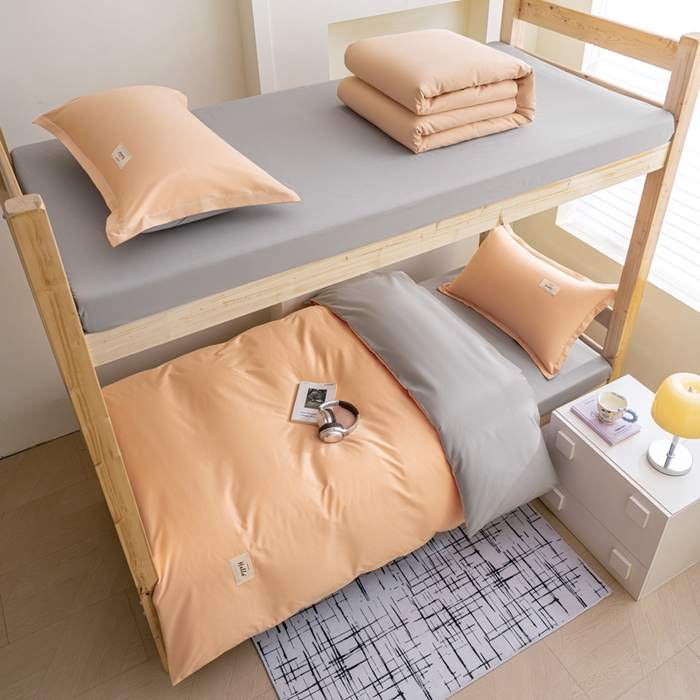 91家纺网 家纺一手货源 找家纺 鑫宇2025新款13372全棉学生宿舍上下铺三件套床单款床笠款可定制 奶玉+浅灰