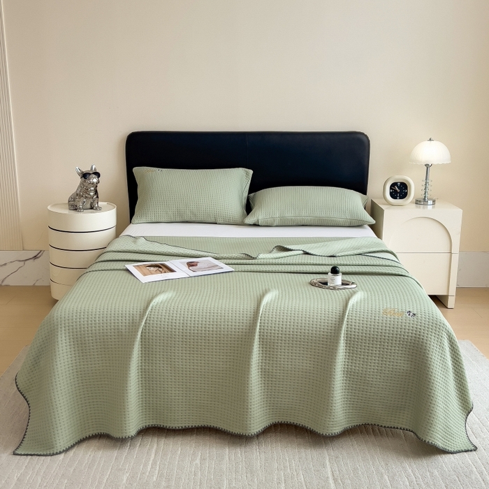 91家纺网 家纺一手货源 找家纺 米菲 2025新款刺绣华夫格多功能毯盖毯毯子 夏天-抹茶绿