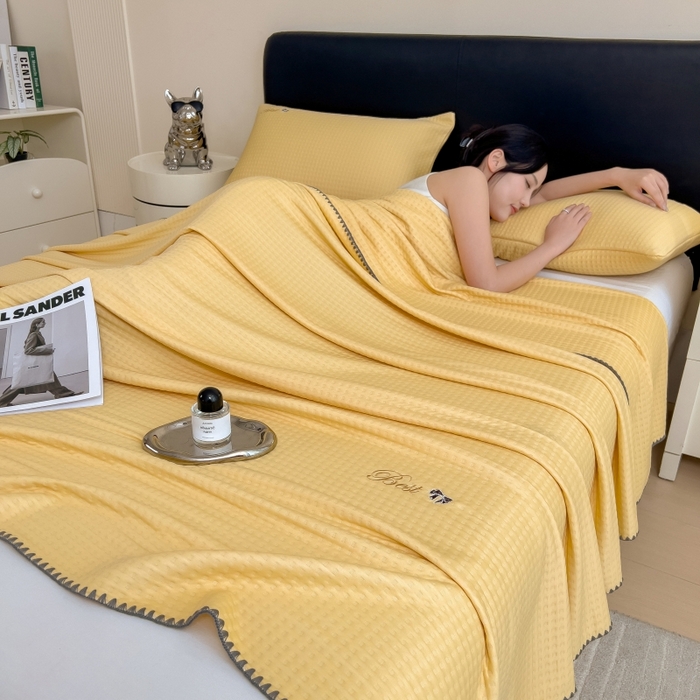 米菲 2025新款刺绣华夫格多功能毯盖毯毯子 夏天-米黄