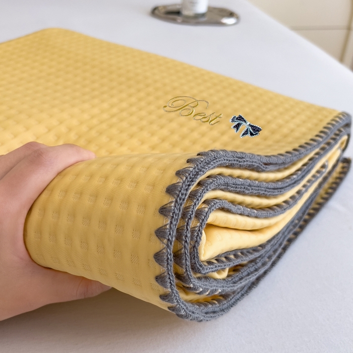 91家纺网 家纺一手货源 找家纺 米菲 2025新款刺绣华夫格多功能毯盖毯毯子 夏天-米黄