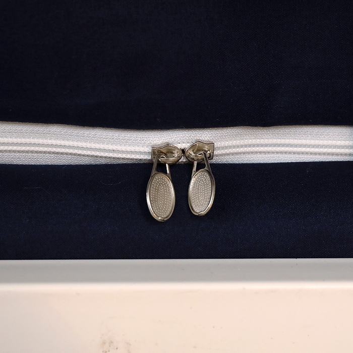 91家纺网 家纺一手货源 找家纺 锦逸家居 2025新款学生上下铺遮光防尘蚊帐 几何三角