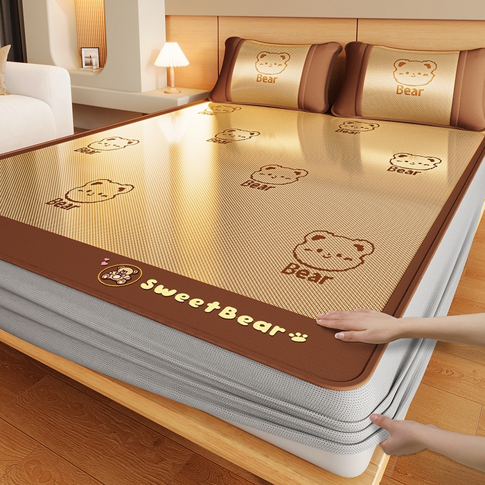 91家纺网 家纺一手货源 找家纺 （总）阿牛席业 2025春夏新款抑菌冰藤席凉席席子-甜蜜熊