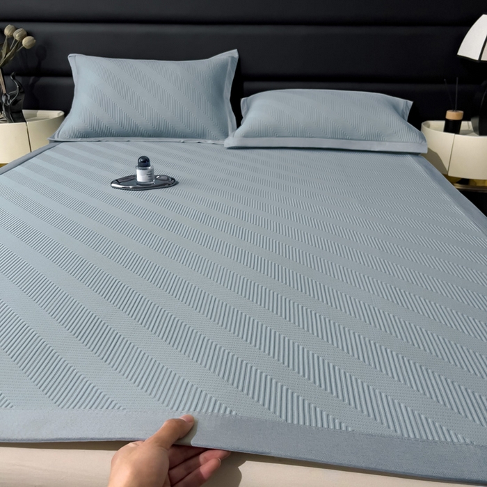 91家纺网 家纺一手货源 找家纺 席世家 2025春夏新款A类凉感席冰川凉席空调席-罗拉 1.5m控价不低于169元   谢谢配合  需要手提袋+5元 罗拉-蓝（绑带款）