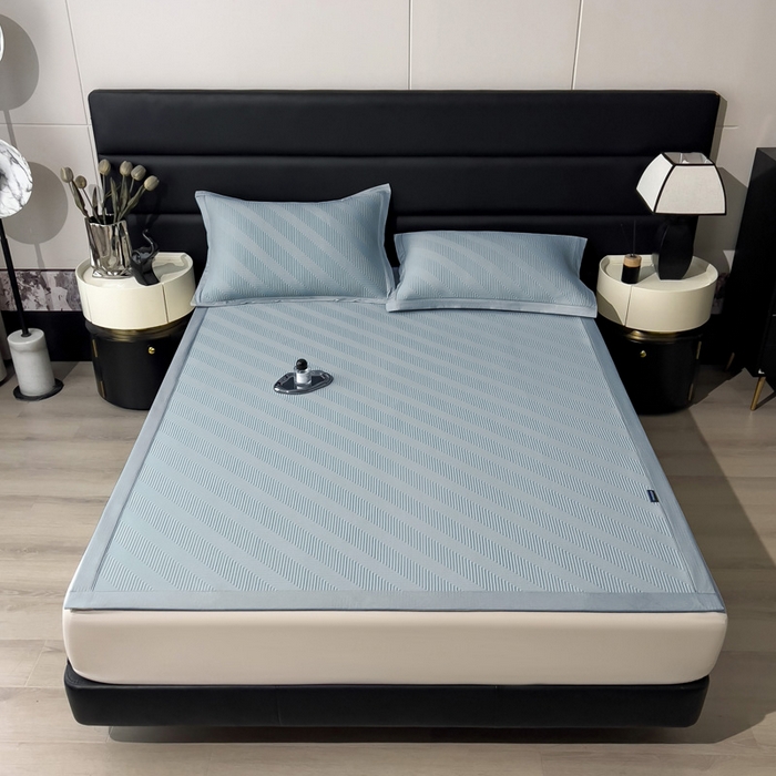 91家纺网 家纺一手货源 找家纺 席世家 2025春夏新款A类凉感席冰川凉席空调席-罗拉 1.5m控价不低于169元   谢谢配合  需要手提袋+5元 罗拉-蓝（绑带款）