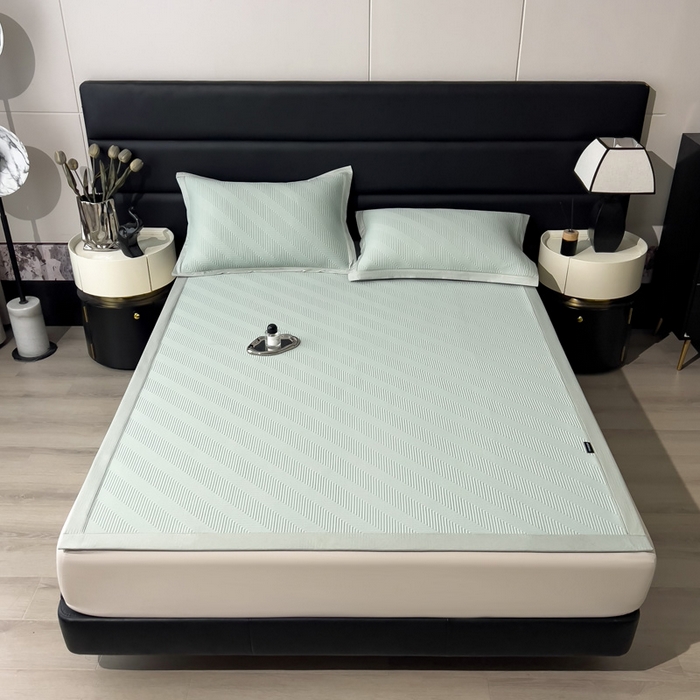 91家纺网 家纺一手货源 找家纺 席世家 2025春夏新款A类凉感席冰川凉席空调席-罗拉 1.5m控价不低于169元   谢谢配合  需要手提袋+5元 罗拉-抹茶绿（绑带款）