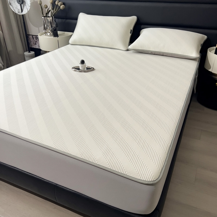 91家纺网 家纺一手货源 找家纺 席世家 2025春夏新款A类凉感席冰川凉席空调席-罗拉 1.5m控价不低于169元   谢谢配合  需要手提袋+5元 罗拉-米白（床笠款）