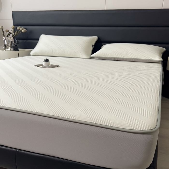 91家纺网 家纺一手货源 找家纺 席世家 2025春夏新款A类凉感席冰川凉席空调席-罗拉 1.5m控价不低于169元   谢谢配合  需要手提袋+5元 罗拉-米白（床笠款）