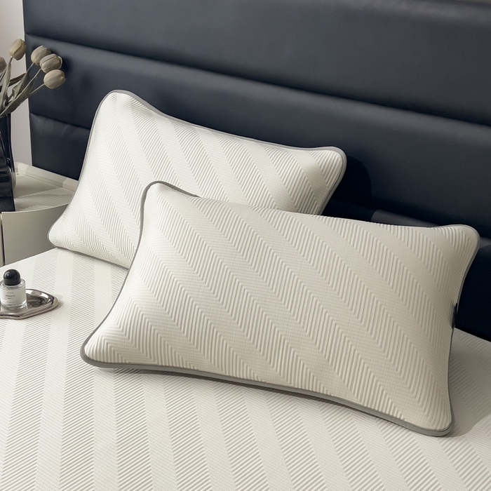 91家纺网 家纺一手货源 找家纺 席世家 2025春夏新款A类凉感席冰川凉席空调席-罗拉 1.5m控价不低于169元   谢谢配合  需要手提袋+5元 罗拉-米白（床笠款）