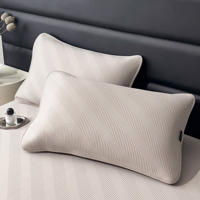 91家纺网 家纺一手货源 找家纺 席世家 2025春夏新款A类凉感席冰川凉席空调席-罗拉 1.5m控价不低于169元   谢谢配合  需要手提袋+5元 罗拉-米灰（床笠款）