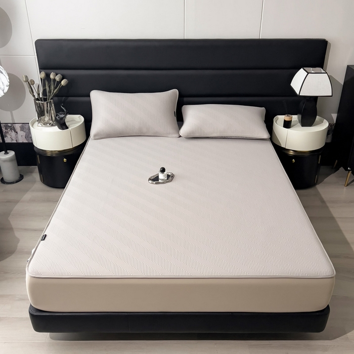 91家纺网 家纺一手货源 找家纺 席世家 2025春夏新款A类凉感席冰川凉席空调席-罗拉 1.5m控价不低于169元   谢谢配合  需要手提袋+5元 罗拉-米灰（床笠款）