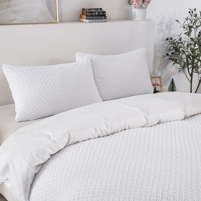 91家纺网 家纺一手货源 找家纺 子不语家纺2025新款跨境外贸 剪花簇绒纯色三件套亚马逊Temu速卖 通Shein沃尔玛专供 豹纹白