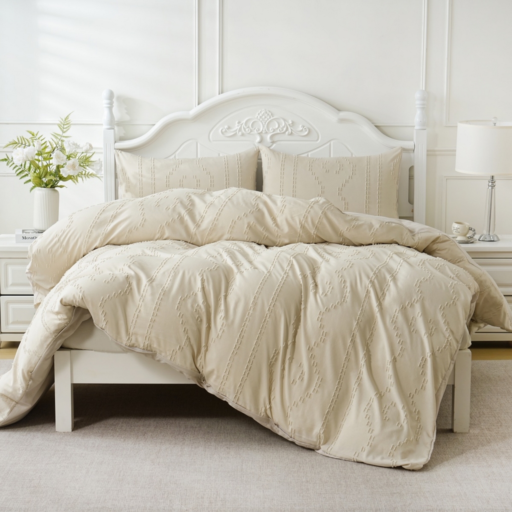 91家纺网 家纺一手货源 找家纺 子不语家纺2025新款跨境外贸 剪花簇绒纯色三件套亚马逊Temu速卖 通Shein沃尔玛专供 波浪竖条米白