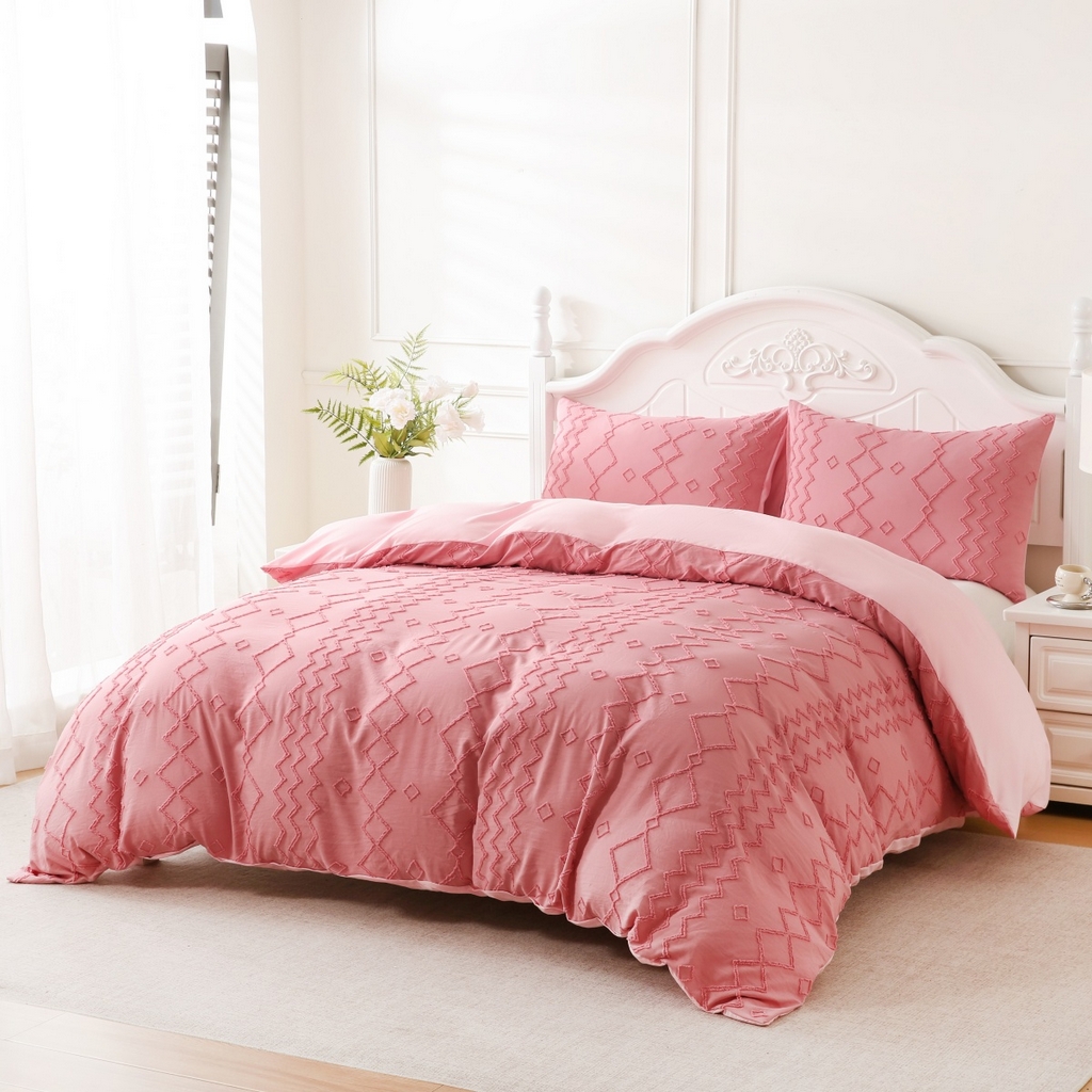 91家纺网 家纺一手货源 找家纺 子不语家纺2025新款跨境外贸 剪花簇绒纯色三件套亚马逊Temu速卖 通Shein沃尔玛专供 菱形波浪粉